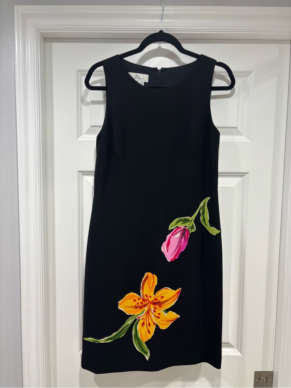 Sleeveless Black Floral Shift Dress - Designer